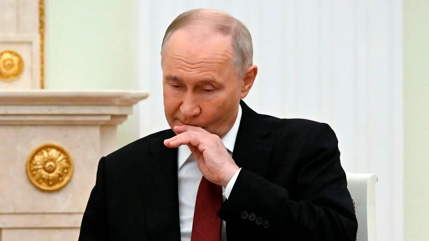 Vladimir Putin skal ikke af krogen, lyder det fra EU.