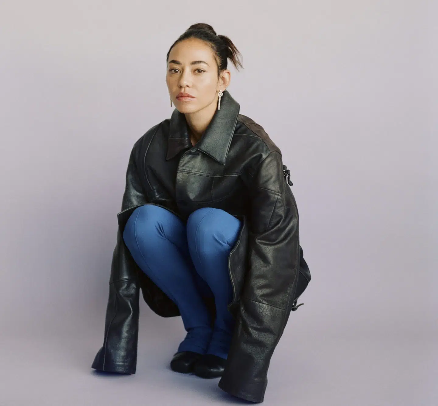 Sus Wilkins er forsidemodel på decemberudgaven af Costume.