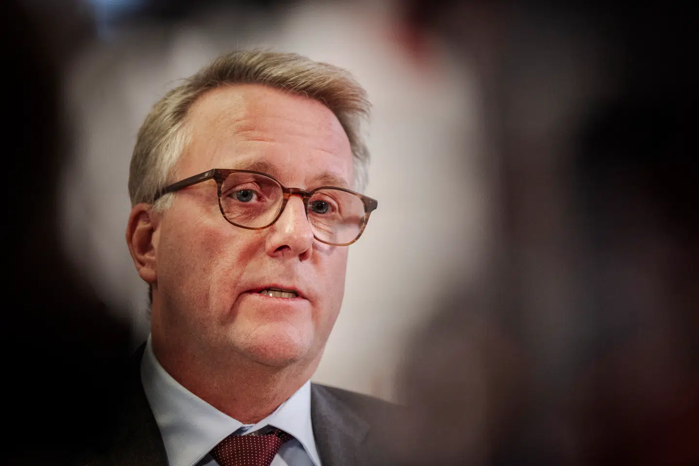 Erhvervsminister Morten Bødskov (S) vil gerne have os til at skifte bank noget oftere. Men for mange er der en god grund til, at man bliver hængende.