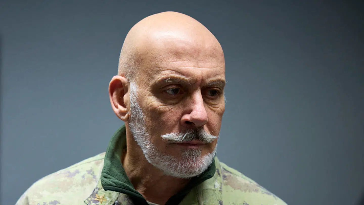 Natos miltære chef Giuseppe Cavo Dragone varsler nu, at Nato skruer bissen på over for Rusland.