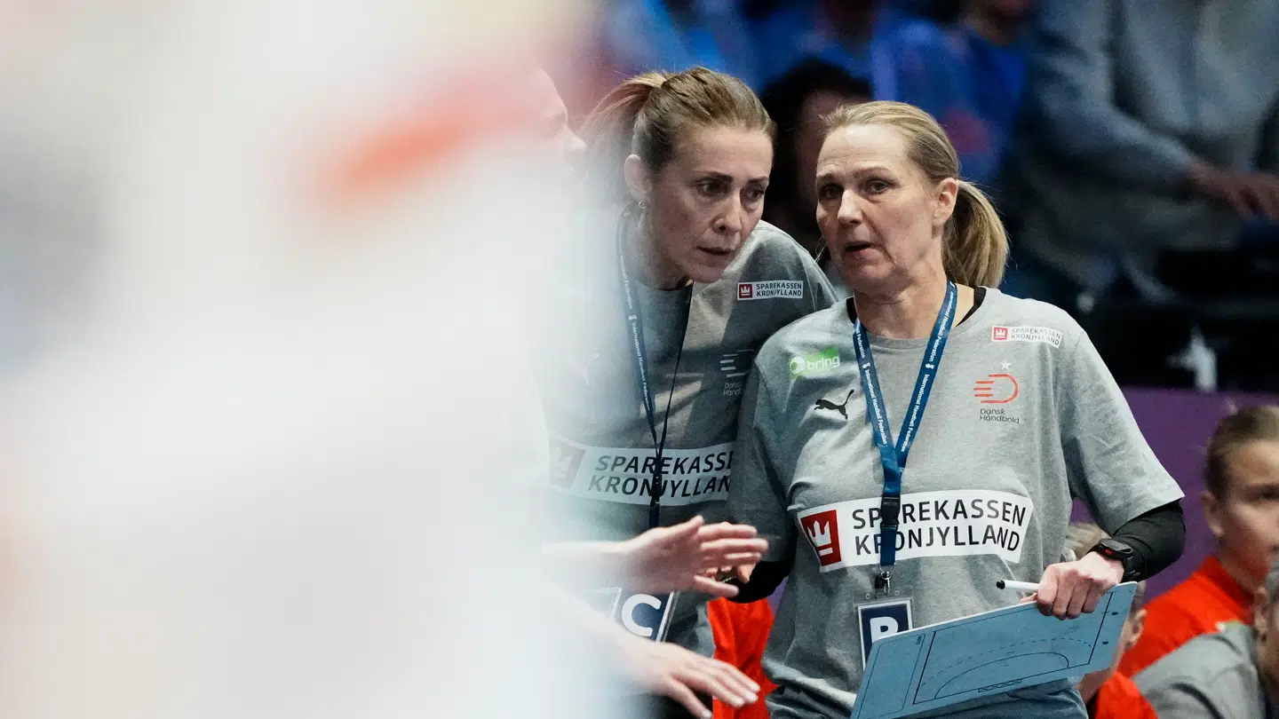 Helle Thomsen og Bojana Popovic har god grund til at glæde sig til mellemrunden.