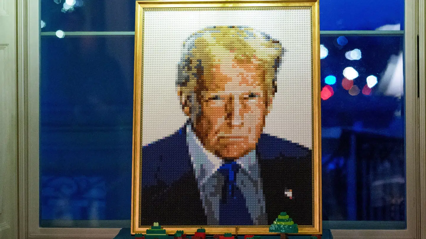 Her ses Lego portrættet af den amerikanske præsident, Donald Trump.