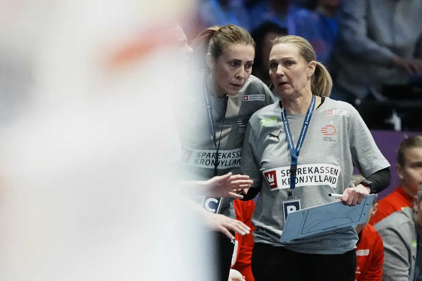 Danmark spillede i et enormt tempo og havde mange angreb, og derfor fik Rumænien også mange chancer for at score, mener Helle Thomsen.