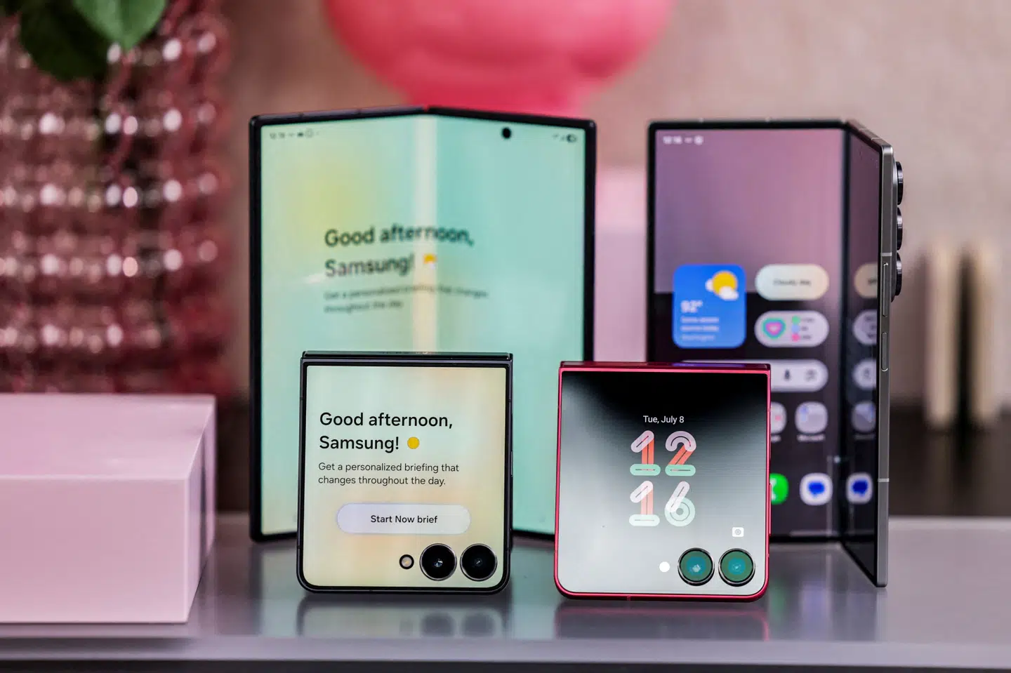 I juli viste Samsung, at smartphoneproducenten fortsat satser på foldebare smartphones med lanceringen af Galaxy Z Flip7 og Z Fold7. Nu satser de på, at kunderne vil have telefoner, der kan foldes to gange frem for en med lanceringen af den nye Galazy Z Trifold . (Arkivfoto).