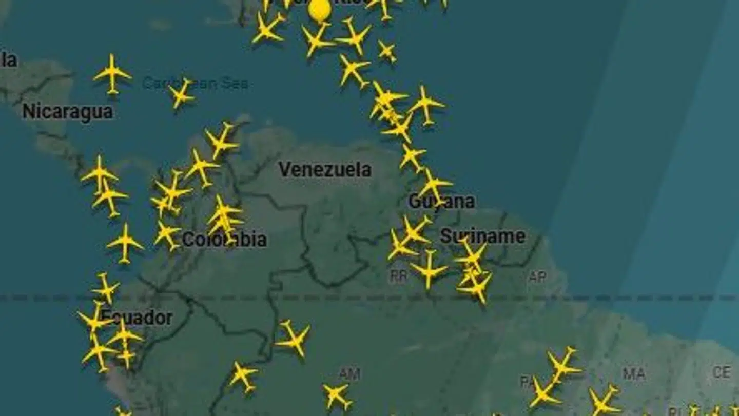 Tirsdag formiddag er der ingen fly over Venezuela. Det er resultatet af, at Donald Trump har sagt, at landets luftrum er lukket.