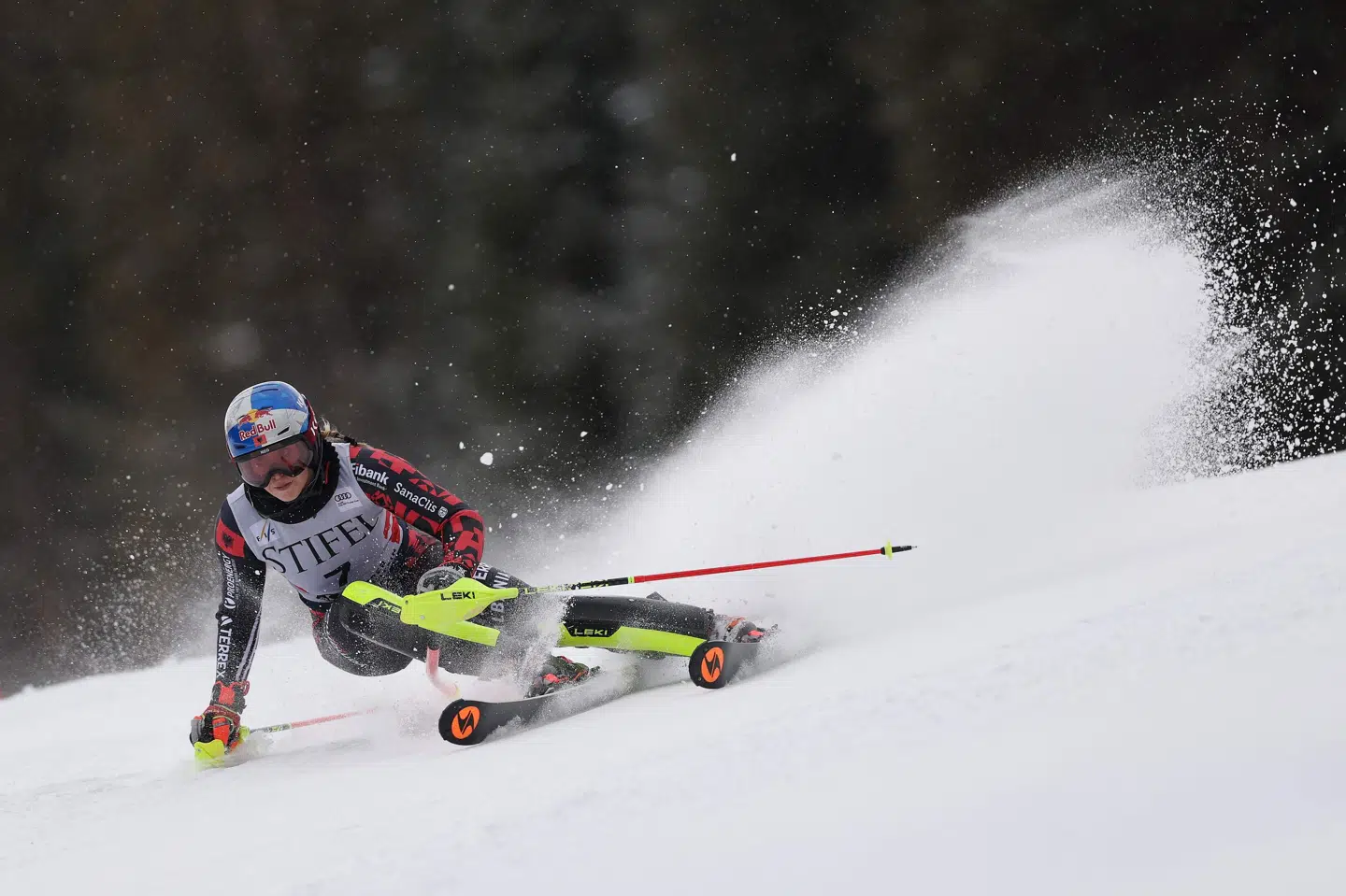 Der kan komme russiske alpinskiløbere med ved næste års vinter-OL. På dette foto optræder en albansk skiløber. (Arkivfoto).