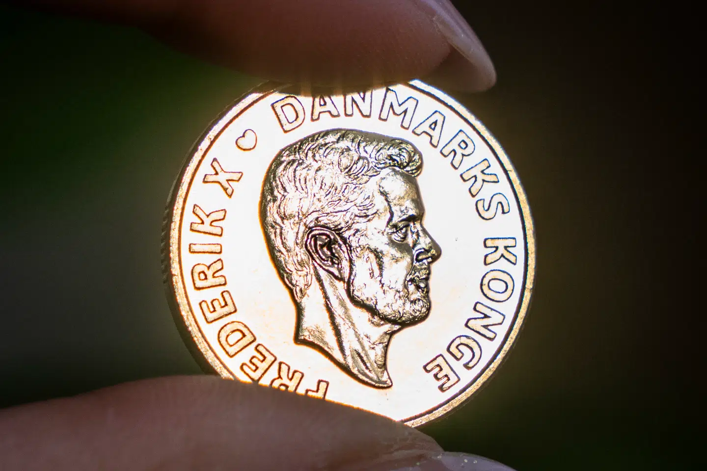 De nye mønter med kong Frederik 10. blev præsenteret tirsdag på et pressemøde i Nationalbanken i København.