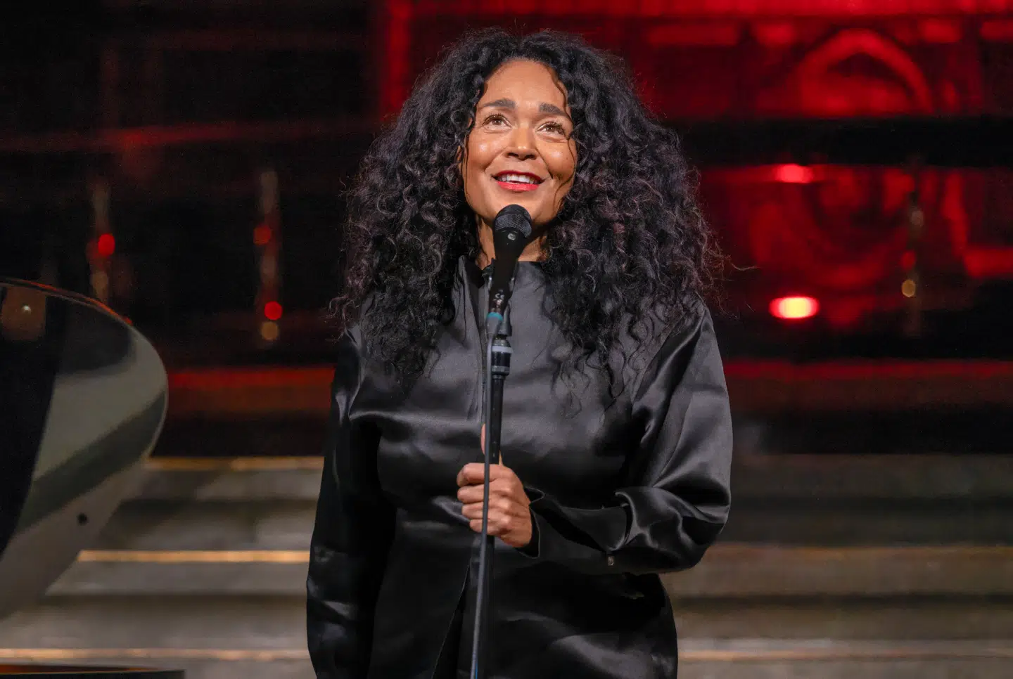 Caroline Henderson var dirrende nærværende ved den første af 20 julekoncerter.