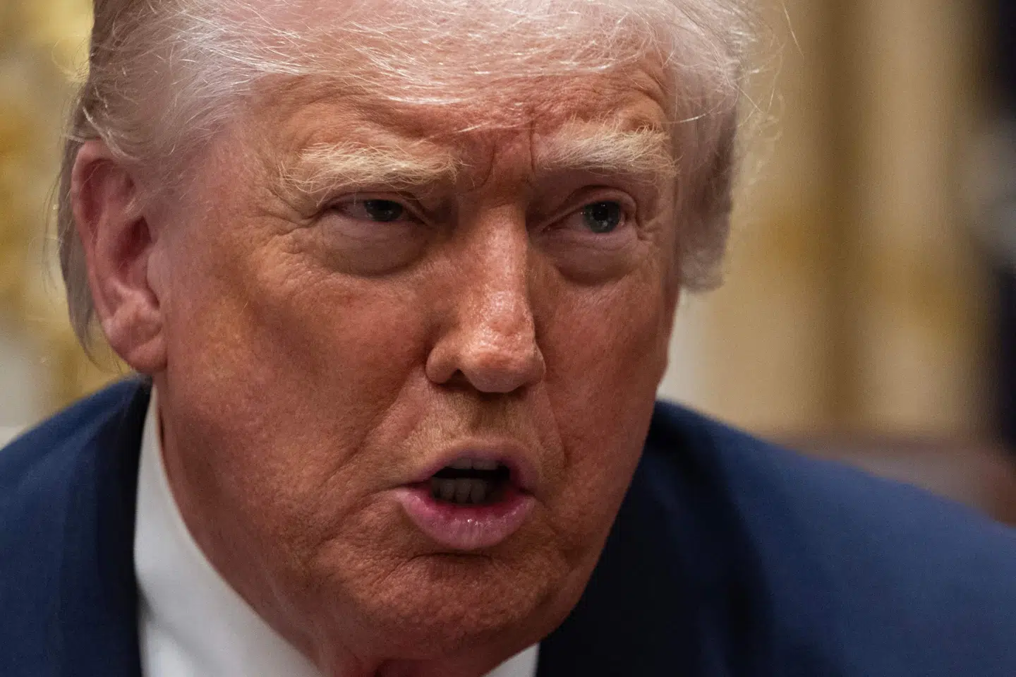 USA kommer til at "bevæge sig i den forkerte retning, hvis vi bliver ved med at lade skrald komme ind i vores land", sagde Donald Trump under kabinetsmøde tirsdag aften.