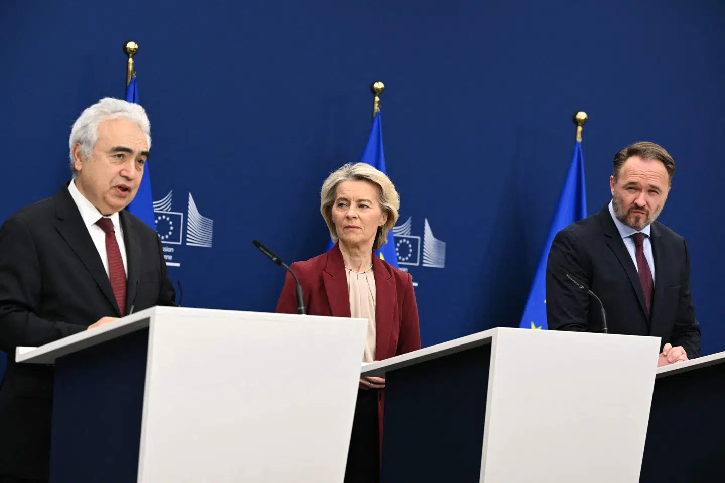 EU-Kommissionens formand, Ursula von der Leyen, og EU-kommissæren for energi og boliger, Dan Jørgensen, holdt onsdag pressemøde om aftalen om udfasning af russisk gas.