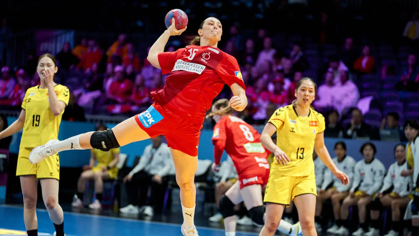 Sofie Bardrum-Larsen under VM kvindehåndboldkampen i gruppe A mellem Danmark og Japan i Rotterdam torsdag den 27. november 2025.