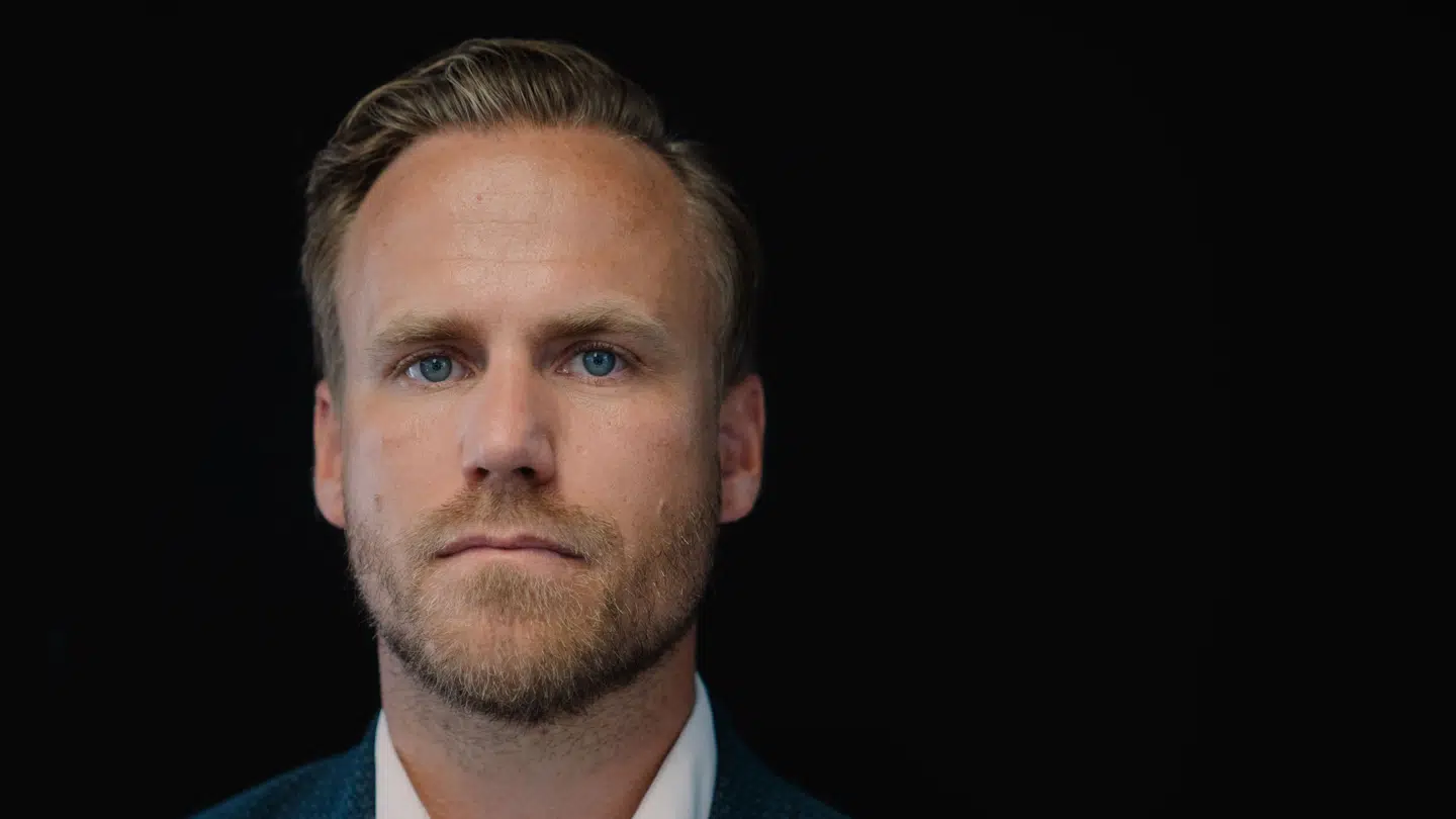 Marco Damgaard (S) kritiserer Socialdemokratiets stramme udlændingepolitik.