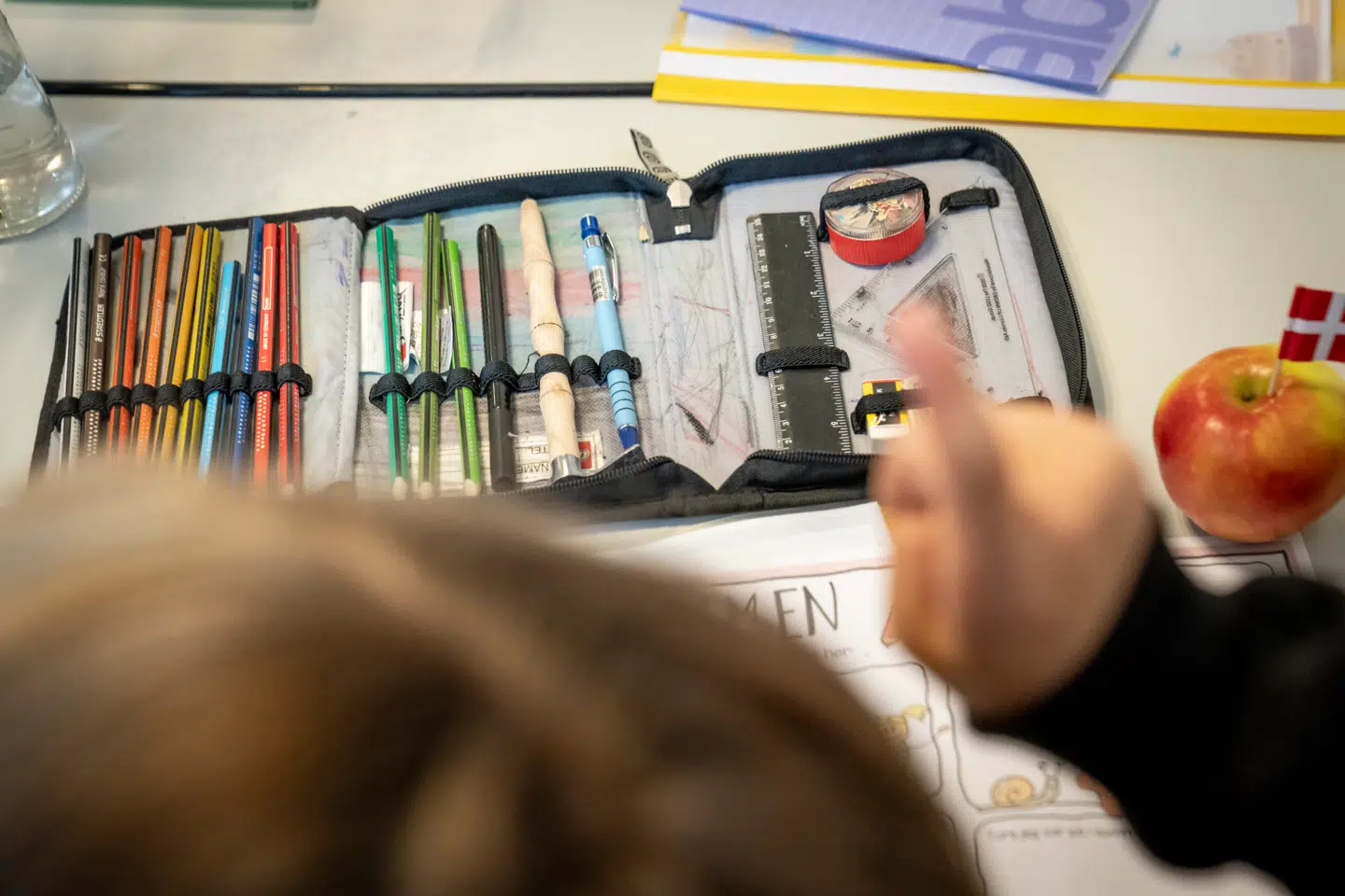 Nana Bokelund Kroon Andersen er akademiker, men arbejder som lærer i folkeskolen. Dermed tæller hun med i statistikken som »ikkeuddannet lærer«. Foto: Mads Claus Rasmussen/Ritzau Scanpix