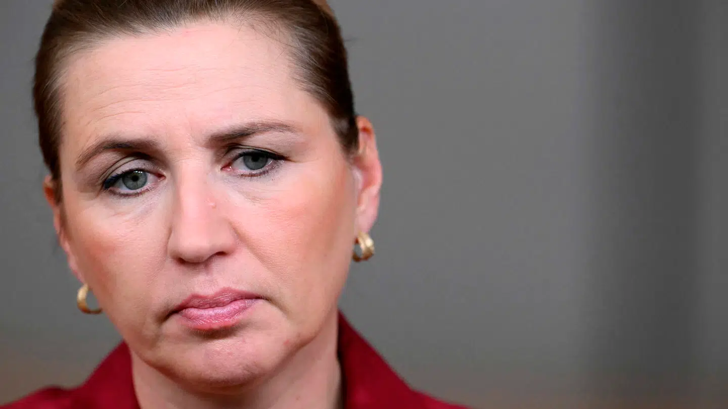 Mette Frederiksen bliver mødt af kritik fra flere sider.