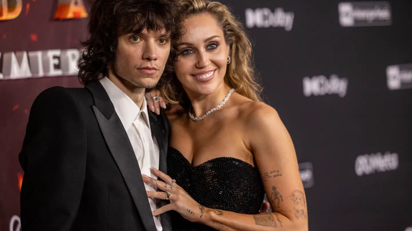 Maxx Morando har været på knæ for Miley Cyrus.