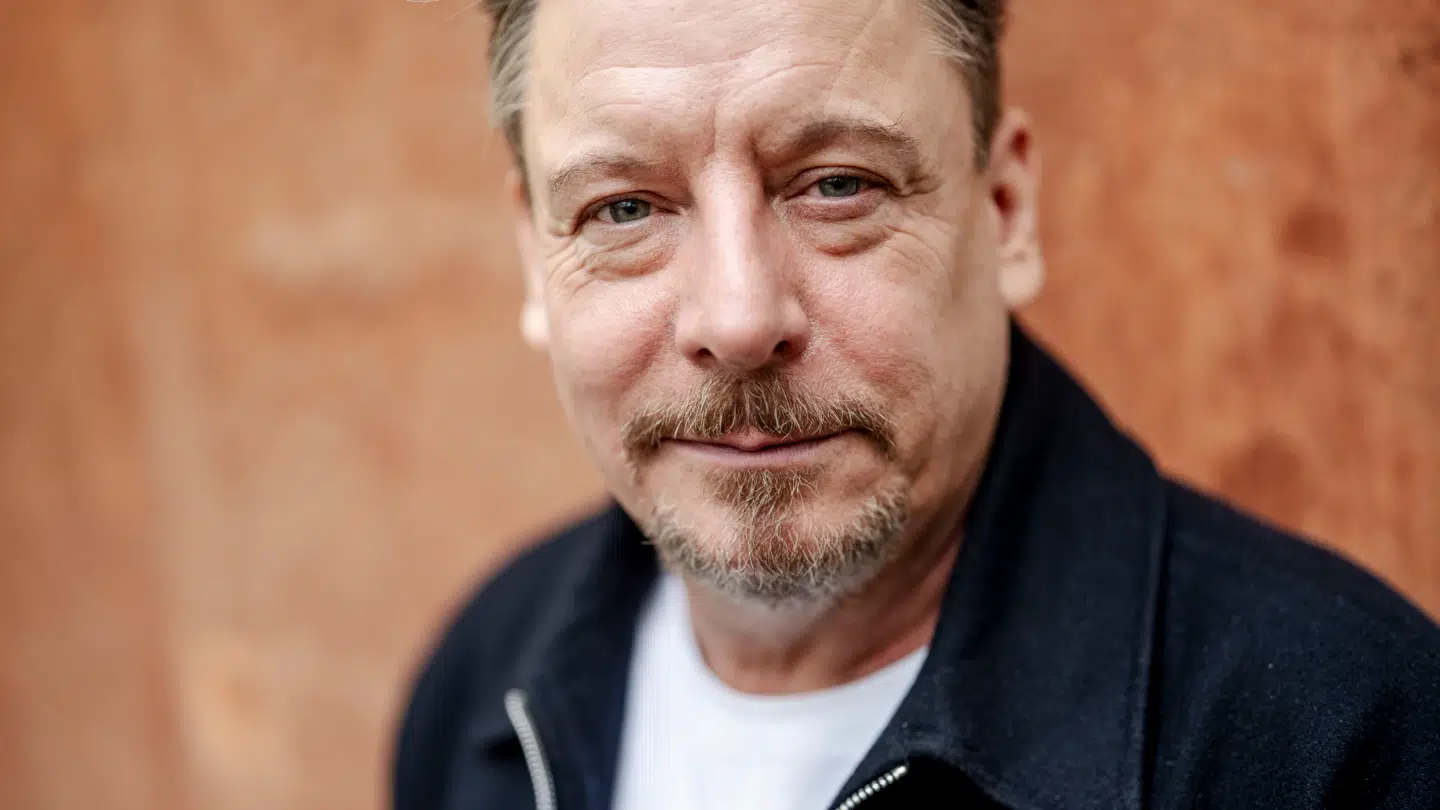 Fra den 28. november er Anders W. Berthelsen tilbage på skærmen, når han medvirker i anden sæson af tv-serien ' Dag og Nat'.