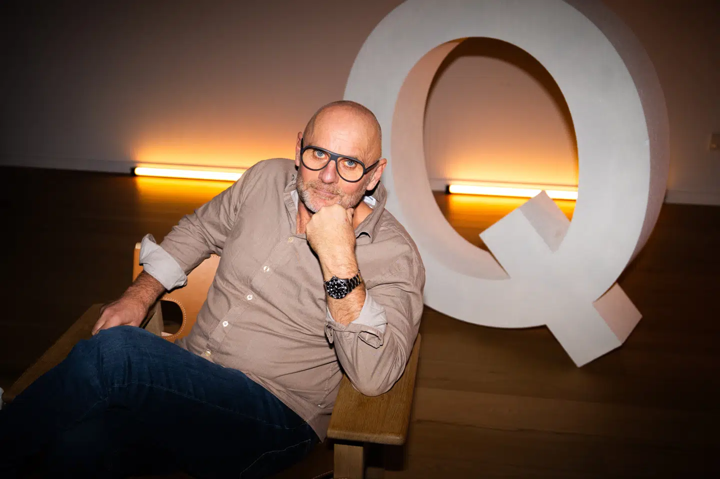 Henrik Qvortrup har været vidt omkring i sin journalistiske karriere. Han har i løbet af sin karriere været chefredaktør for Ekstra Bladet og Se og Hør, og så har han været presserådgiver for tidligere statsminister Anders Fogh Rasmussen (V). (PR-foto).