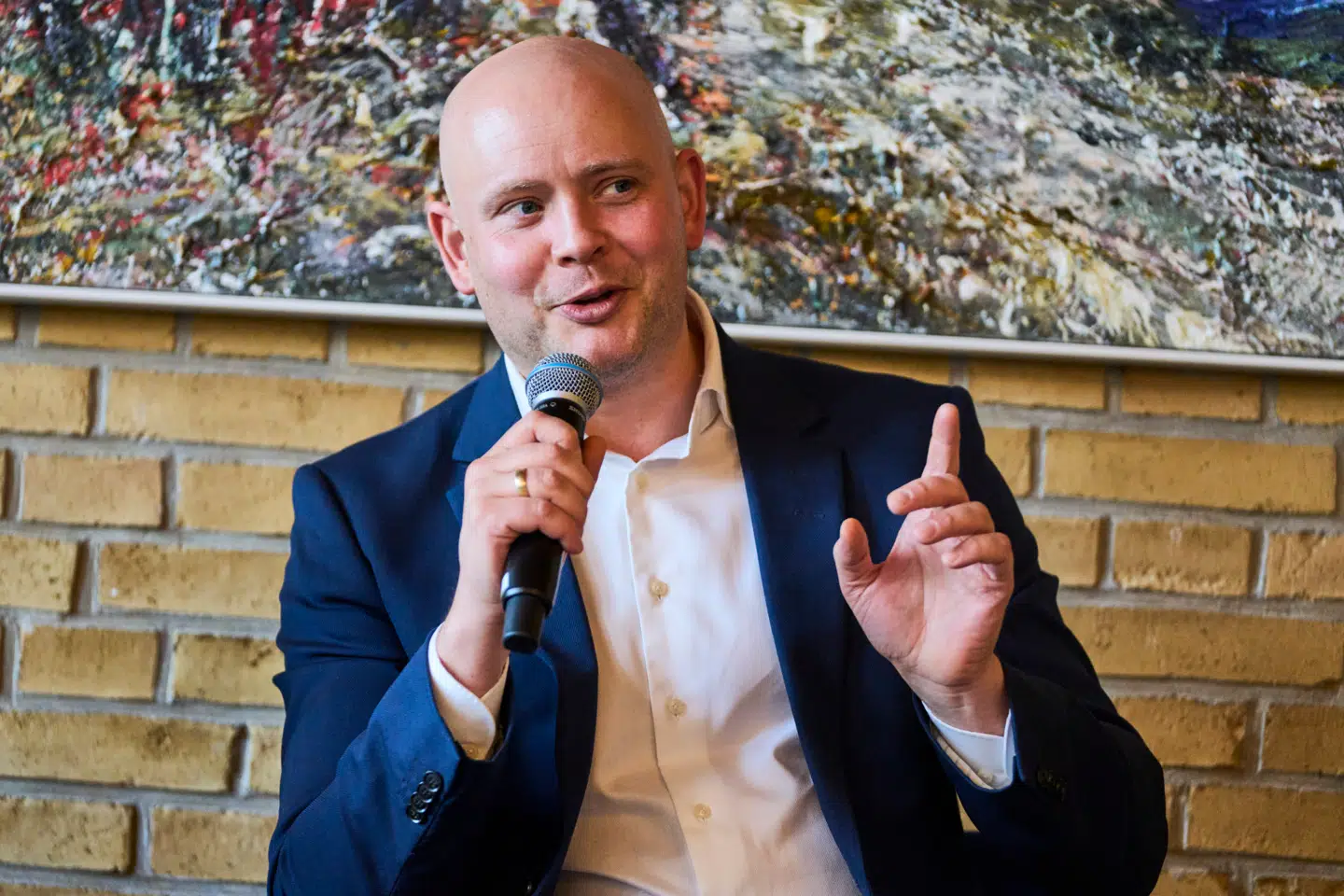 Spørgsmålet om, hvorvidt Danmark skal have ét stort, statsfinansieret medie med venstreorienteret bias, er ikke et teknisk spørgsmål. Det er et politisk spørgsmål, lyder det fra Kasper Støvring i denne kommentar.