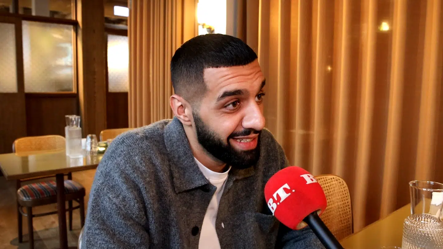 Soheil Bavi blev uddannet som skuespiller i Iran.