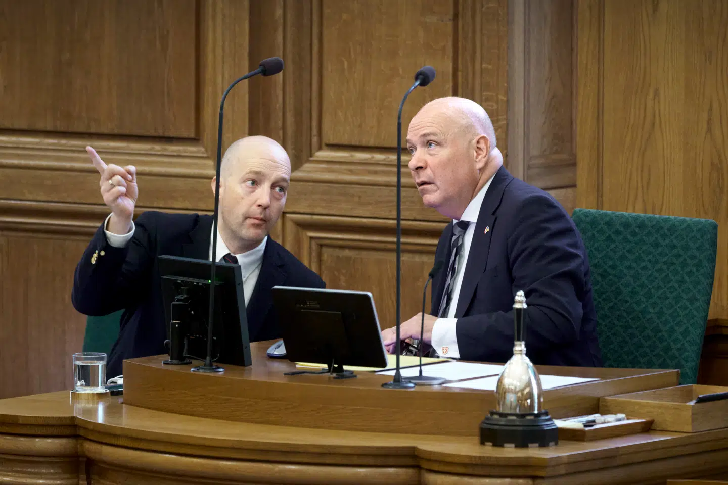 Efter massiv kritik måtte formand for Folketinget Søren Gade (V) sidste år droppe et kontroversielt lovforslag om at lempe skattereglerne for folketingsmedlemmer med tilbagevirkende kraft.