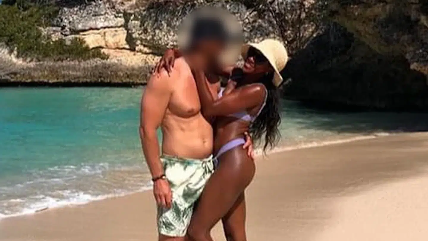 Parret på en af deres eksotiske ferier.