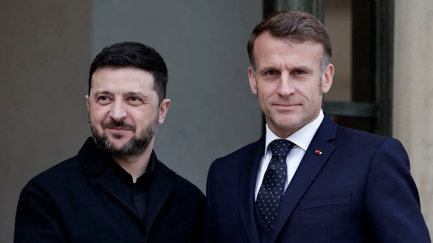 Ukraines præsident, Volodymyr Zelenskyj, og Frankrigs præsident, Emmanuel Macron, fotograferet før et møde 1. december.