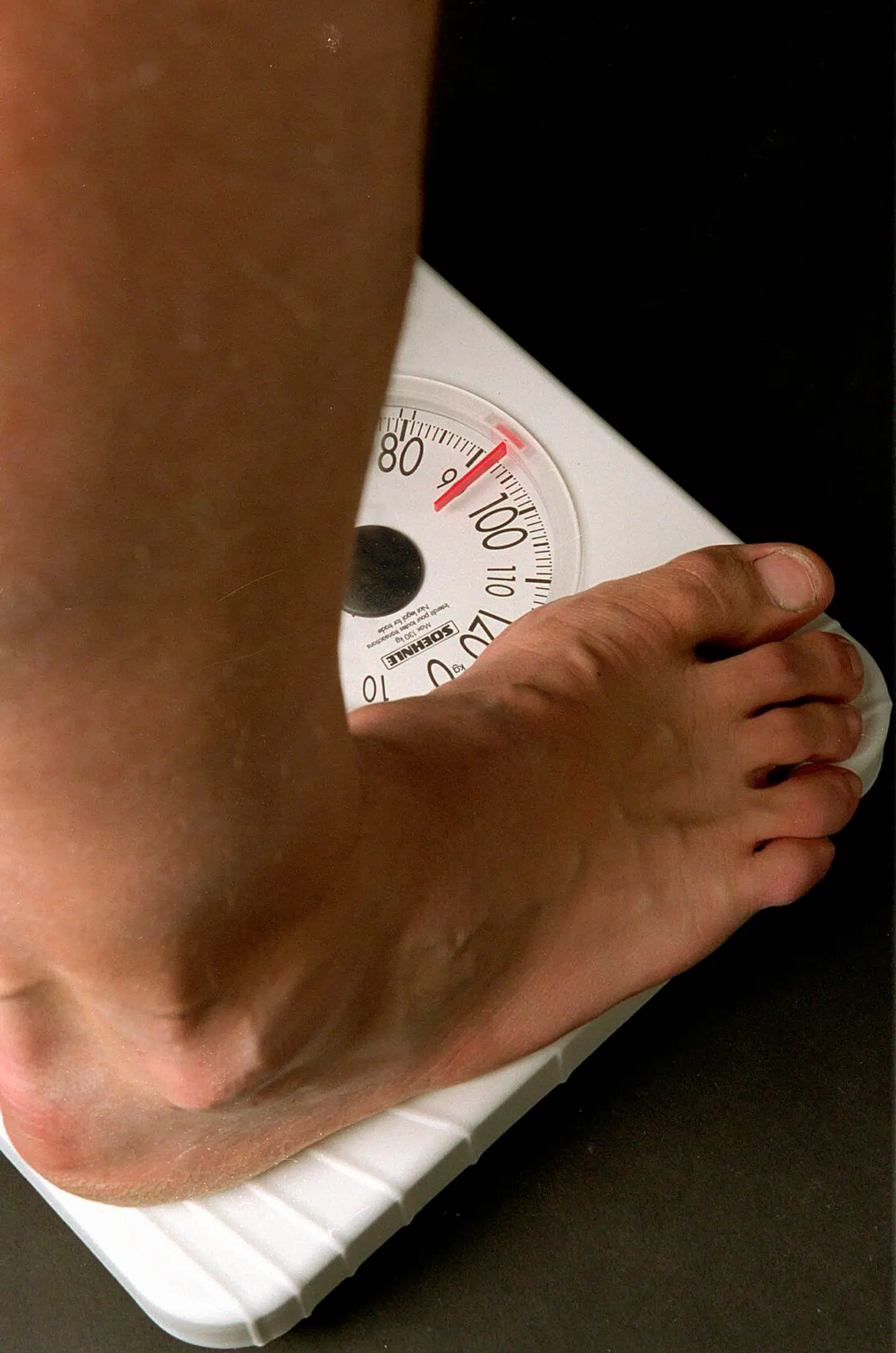 Nålen på badevægten afslører, hvor hårdt du gik til julemiddagen.