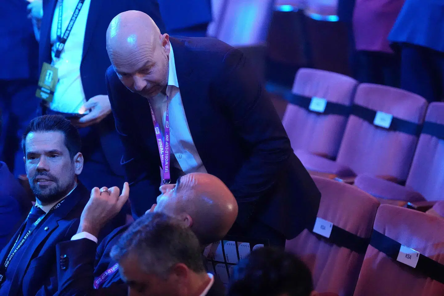 Selv om Danmark endnu ikke er kvalificeret, skulle landstræner Brian Riemer være tilstede i Washington, da der fredag blev trukket lod til næste sommers VM.