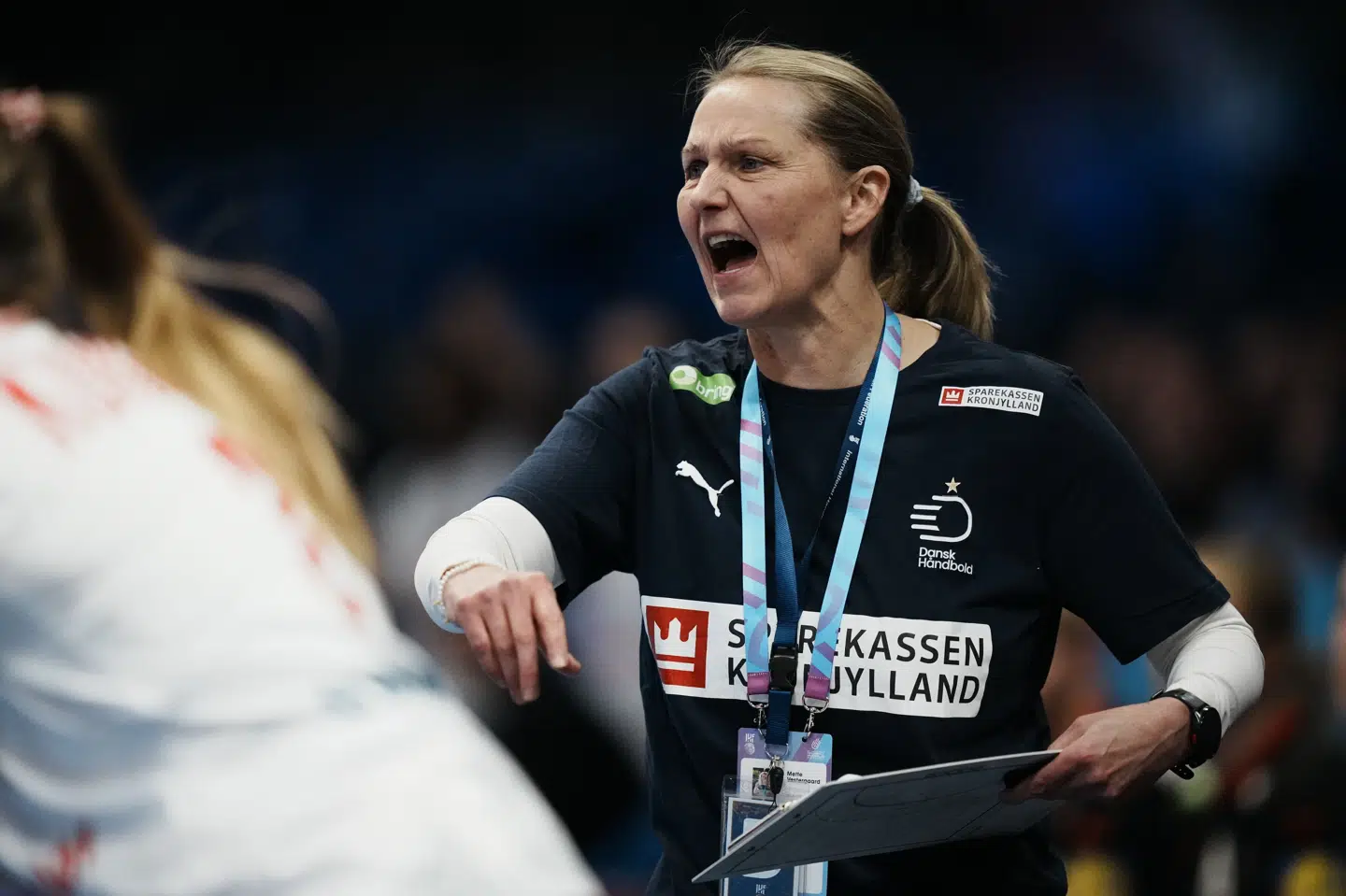 Helle Thomsen var ikke i det lune hjørne i pausen mod Schweiz.