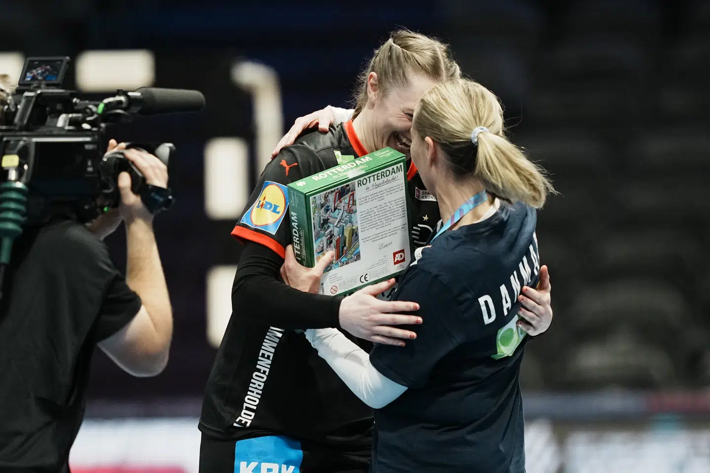 Anne Mette Hansen kan nu lægge puslespil med Rotterdam som motiv.