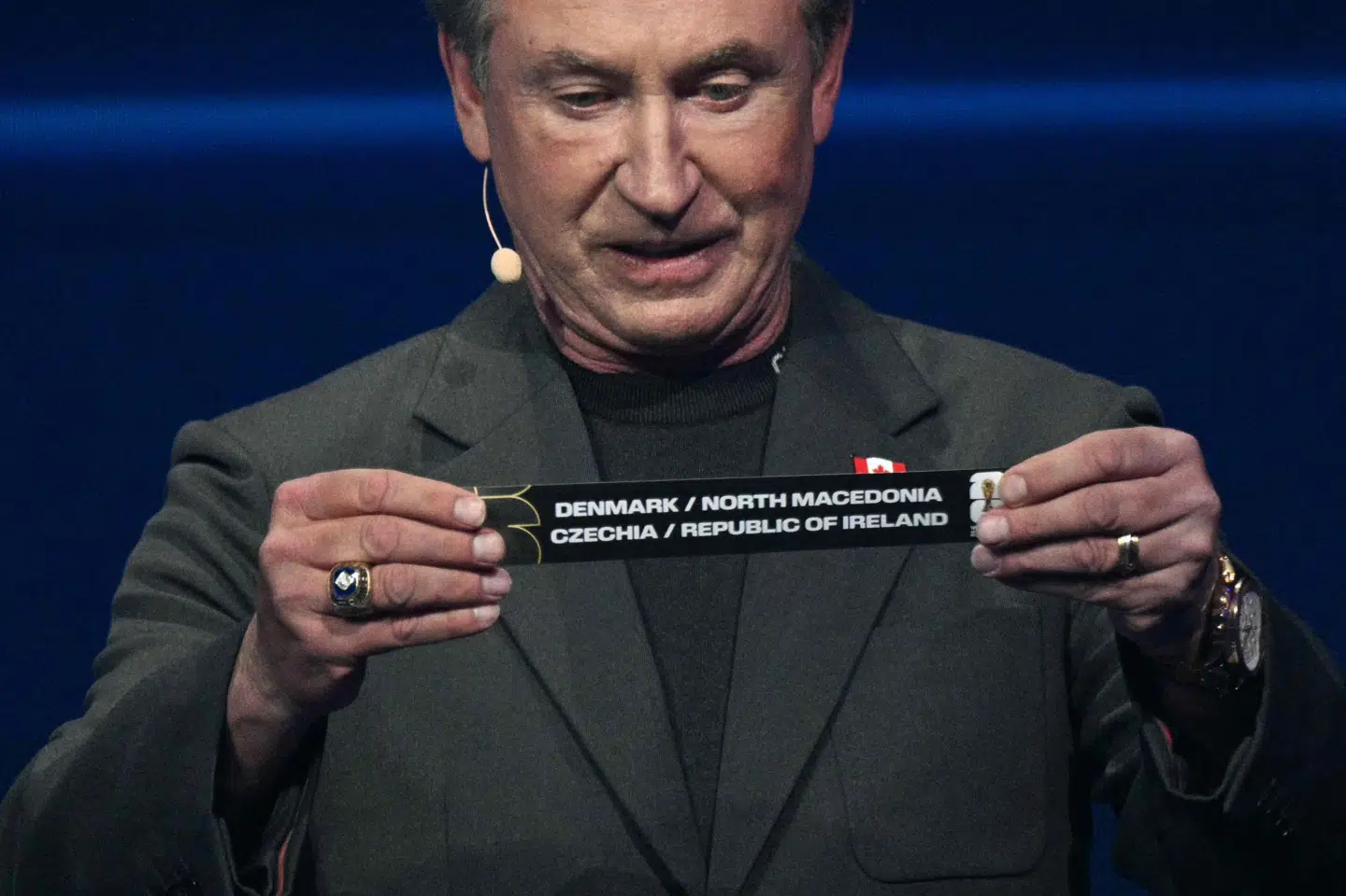 Det var den canadiske ishockeylegende Wayne Gretzky, der hev Danmarks playoffgruppe op af hatten. Bliver VM en realitet, skal fans i Danmark stå tidligt op for at se med. (Arkivfoto).