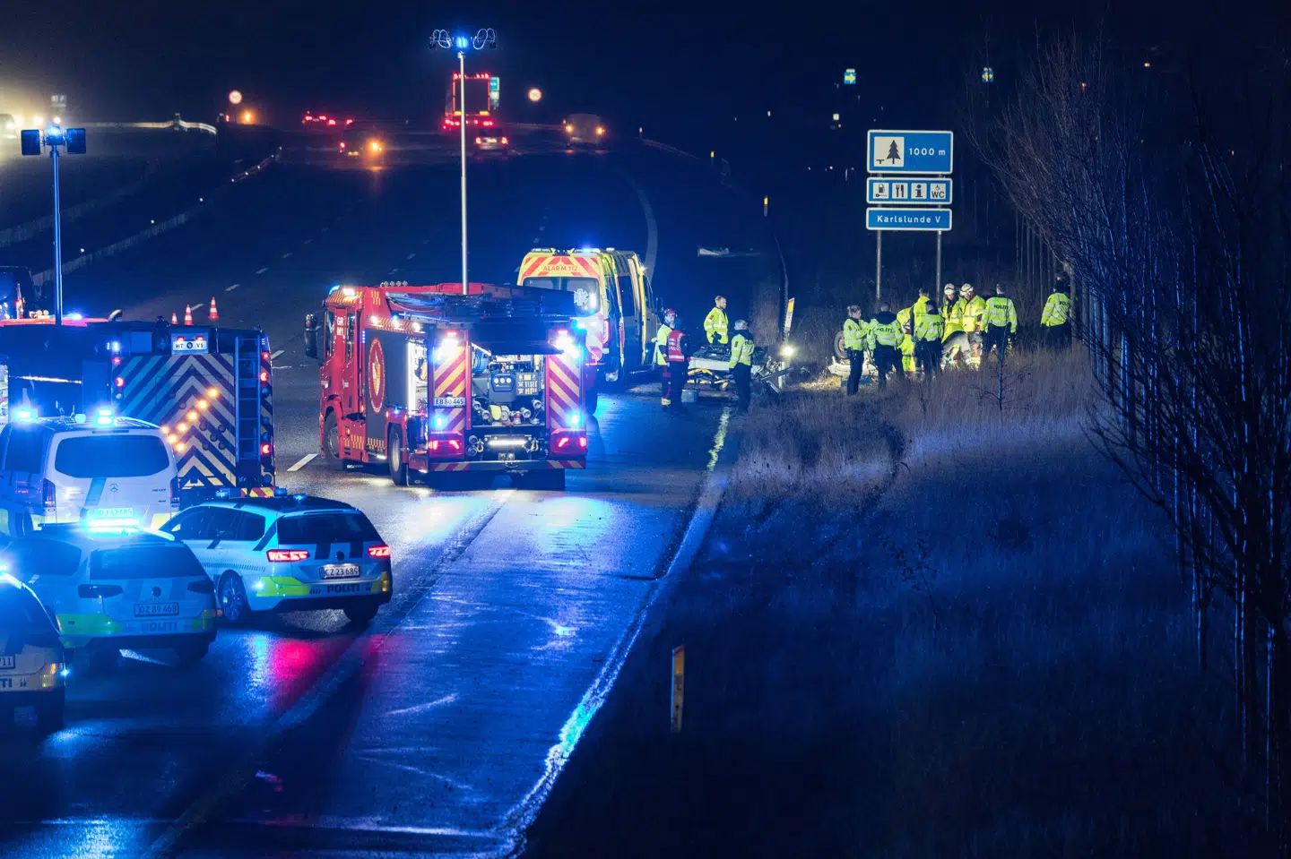 Politiet og beredskabet rykkede søndag morgen ud til en alvorlig trafikulykke på Køge Bugt Motorvejen. Politiet efterlyser eventuelle vidner.