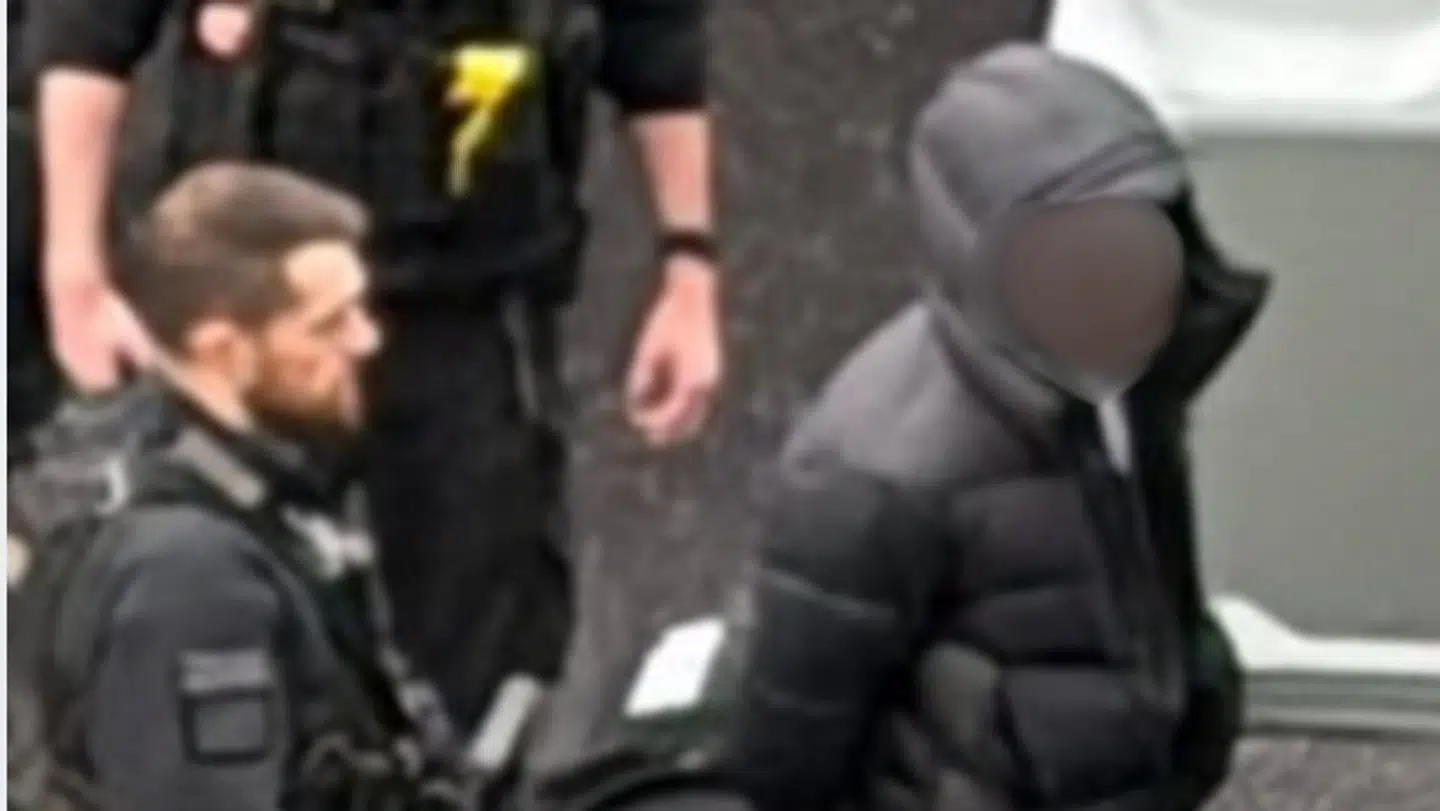 En person er tilsyneladende blevet pågrebet i forbindelse med hændelsen.