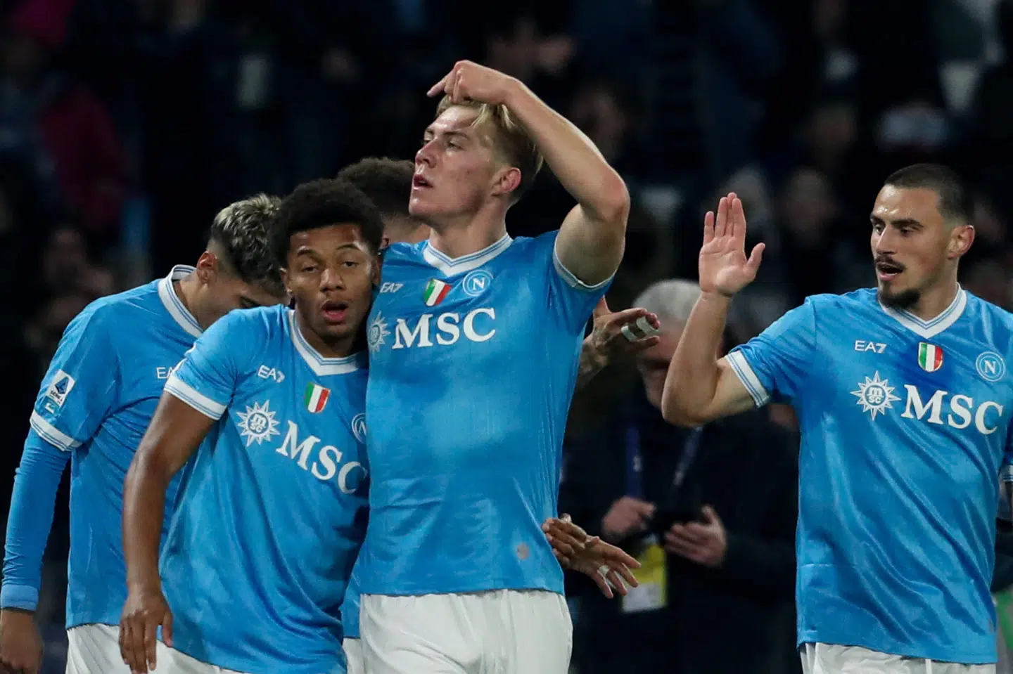 Rasmus Højlund scorede to gange, da Napoli slog Juventus.