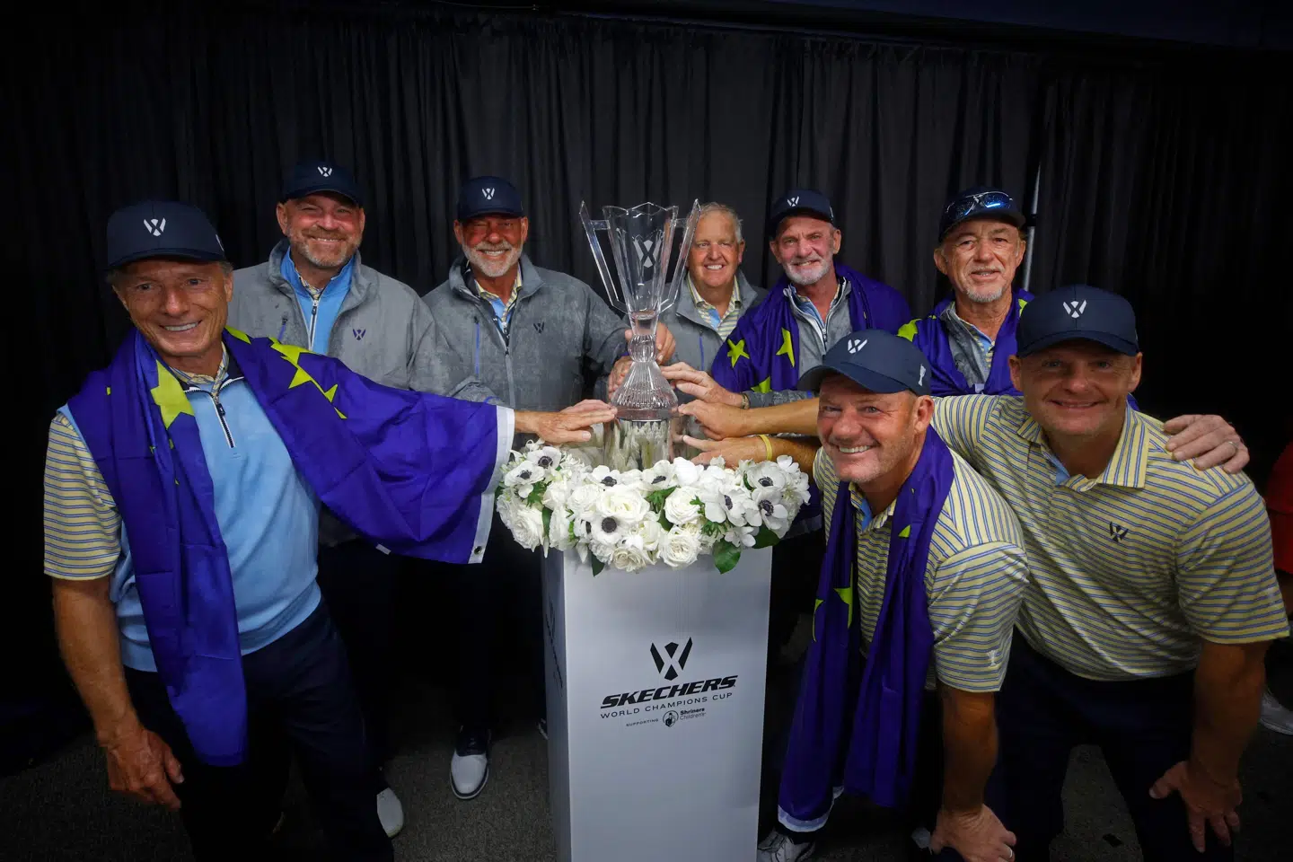 Thomas Bjørn (nummer to fra venstre) og Søren Kjeldsen (knælende til højre) havde begge en stor andel i den europæiske sejr.