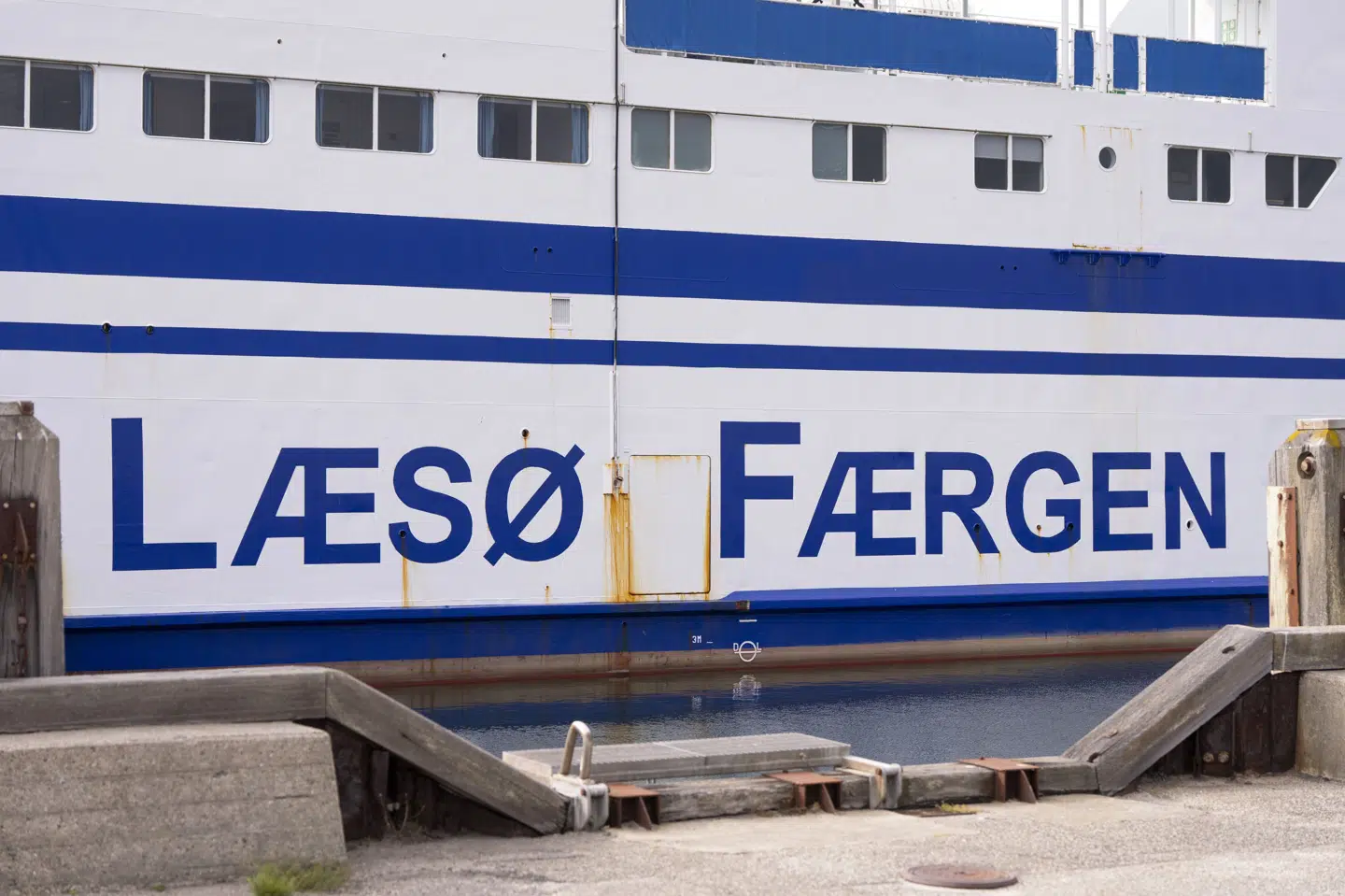 Flere færgeafgange er mandag blevet aflyst på grund af kraftig blæst i Nordjylland. Det gælder blandt andet Læsøfærgen, der sejler mellem Frederikshavn og Læsø. (Arkivfoto).