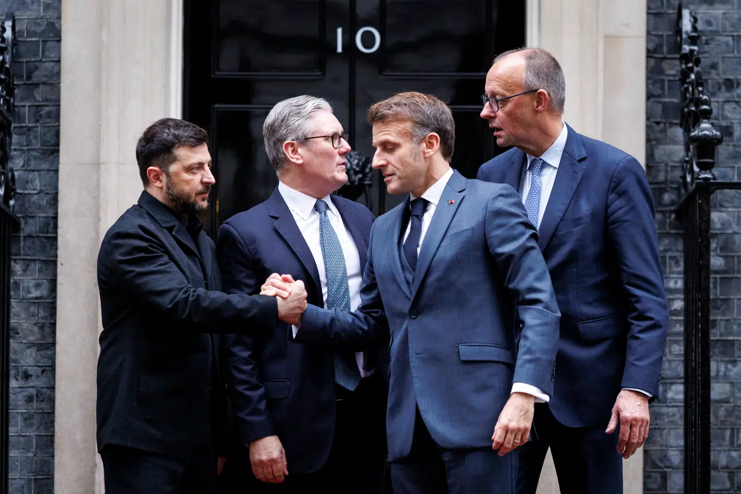 Ukraines præsident Volodymyr Zelenskyj og de europæiske stormagter Storbritannien, Frankrig og Tyskland holder sammen.