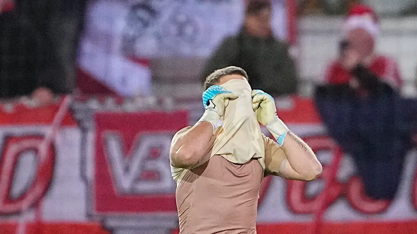 Patrick Pentz fik en hjerneblødning i duellen med Bismark Edjeodji.