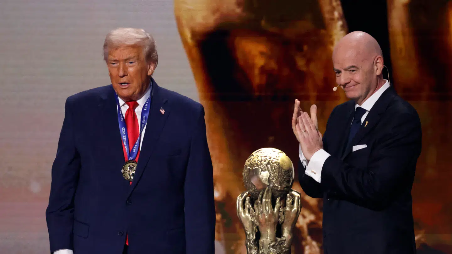 Fredag pressede FIFA citronen - allerede igen mandag satte fodboldforbundet B.T.s sportsredaktørs tålmodighed på prøve.