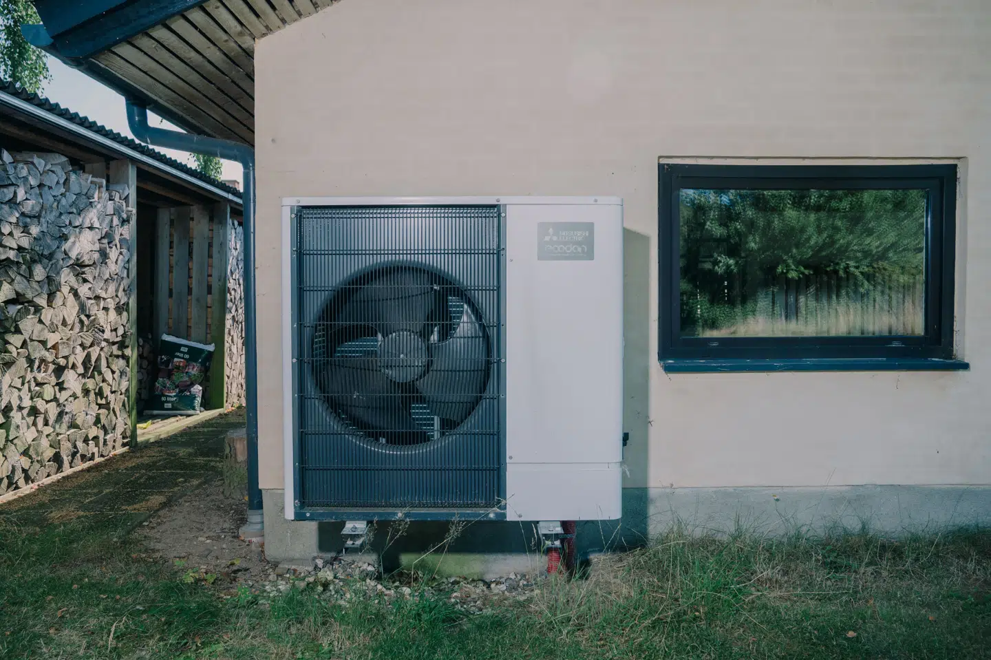 Tusinder af danske boligejere har de senere år skrottet deres olie- eller gasfyr og erstattet dem med en varmepumpe. (Arkivfoto).