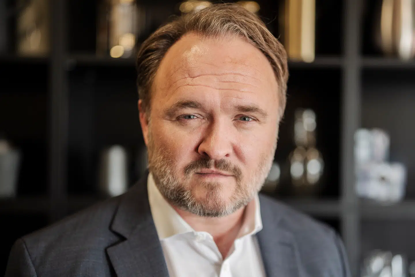 Den danske EU-kommissær for energi, Dan Jørgensen, står i spidsen for EUs plan om at udbygge elnettet markant, så Europas forbrugere og virksomheder kan få lavere energipriser.