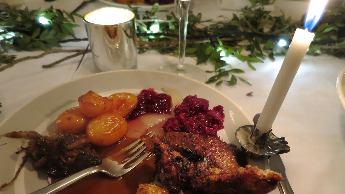 Julemaden bliver oftere overladt til andre end før i tiden.