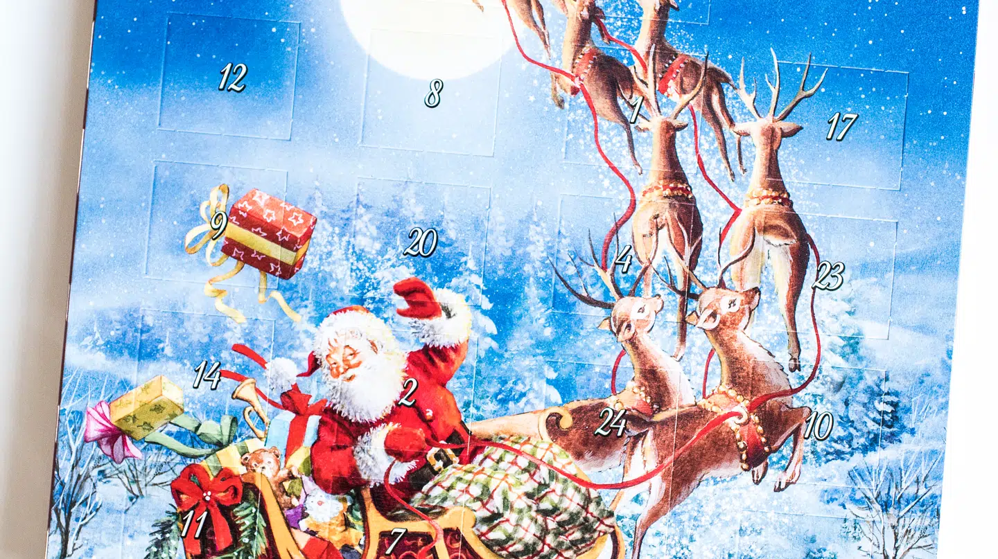 Det vrimler med julekalendere rundt i de danske hjem, men særligt én type er tænderne ikke vilde med, advarer tandlæge.