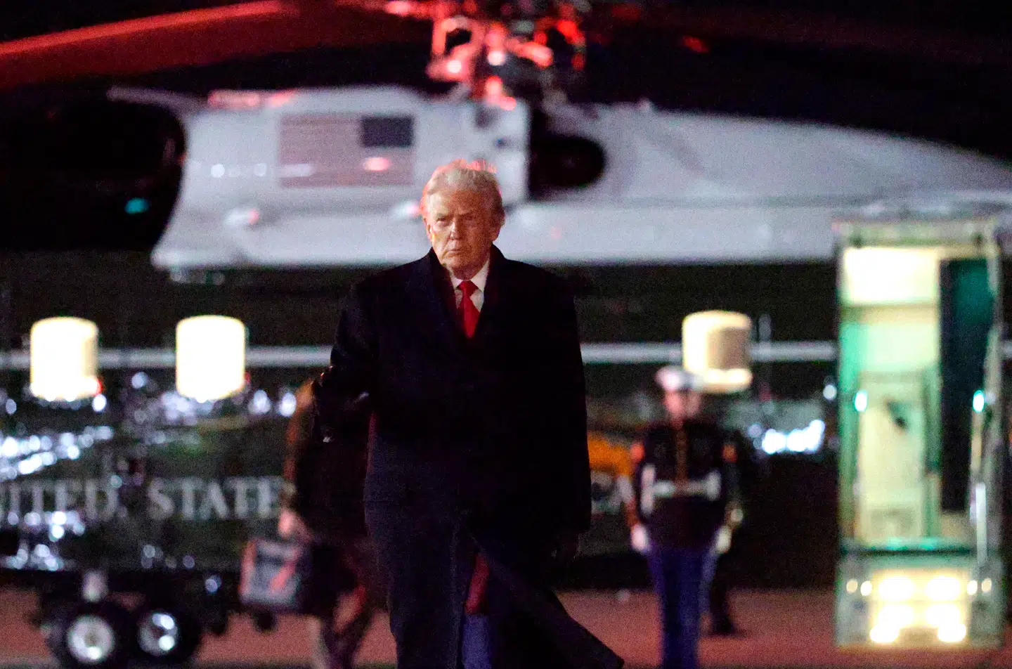 Donald Trump ses her på vejen hjem fra et arrangement i Pennsylvania den 9. december.