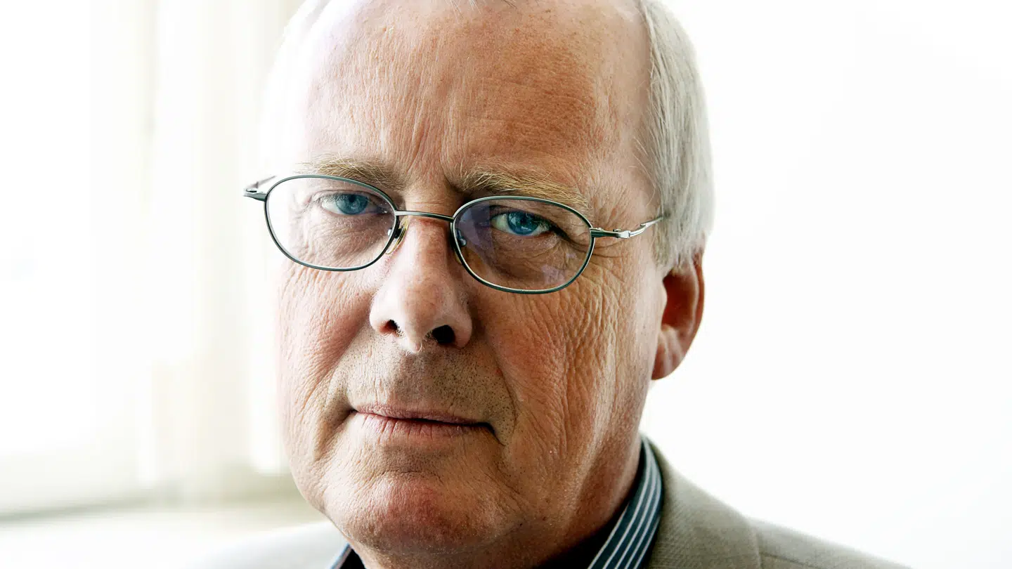 Det tidligere folketingsmedlem Poul Andersen er gået bort. Han blev 73 år.