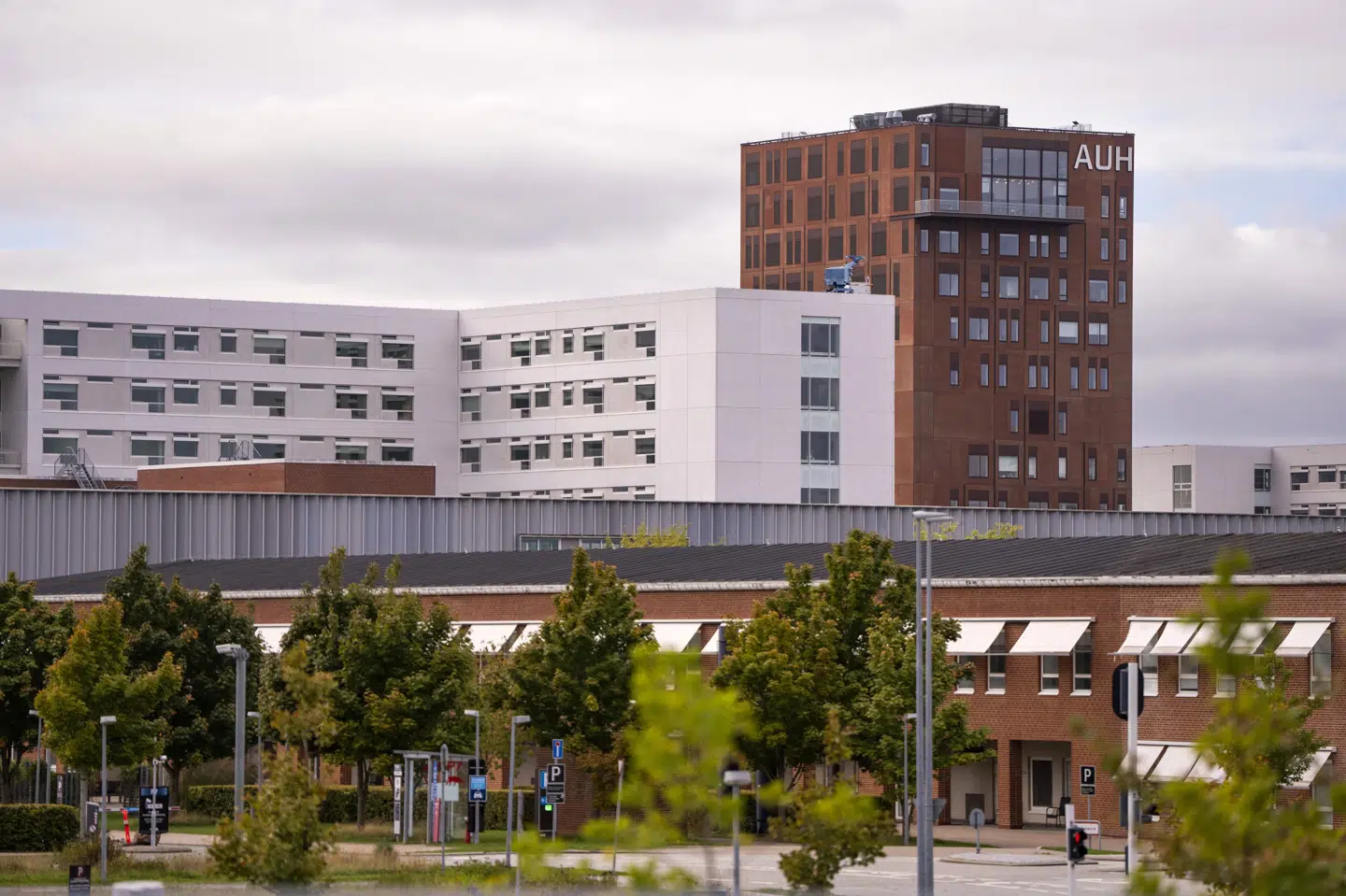 På psykiatrisk afdeling på Aarhus Universitetshospital i Skejby troppede en 33-årig mand tirsdag formiddag op med en kniv. Han fremstilles torsdag i retten, hvor han sigtes for drabsforsøg. (Arkivfoto).