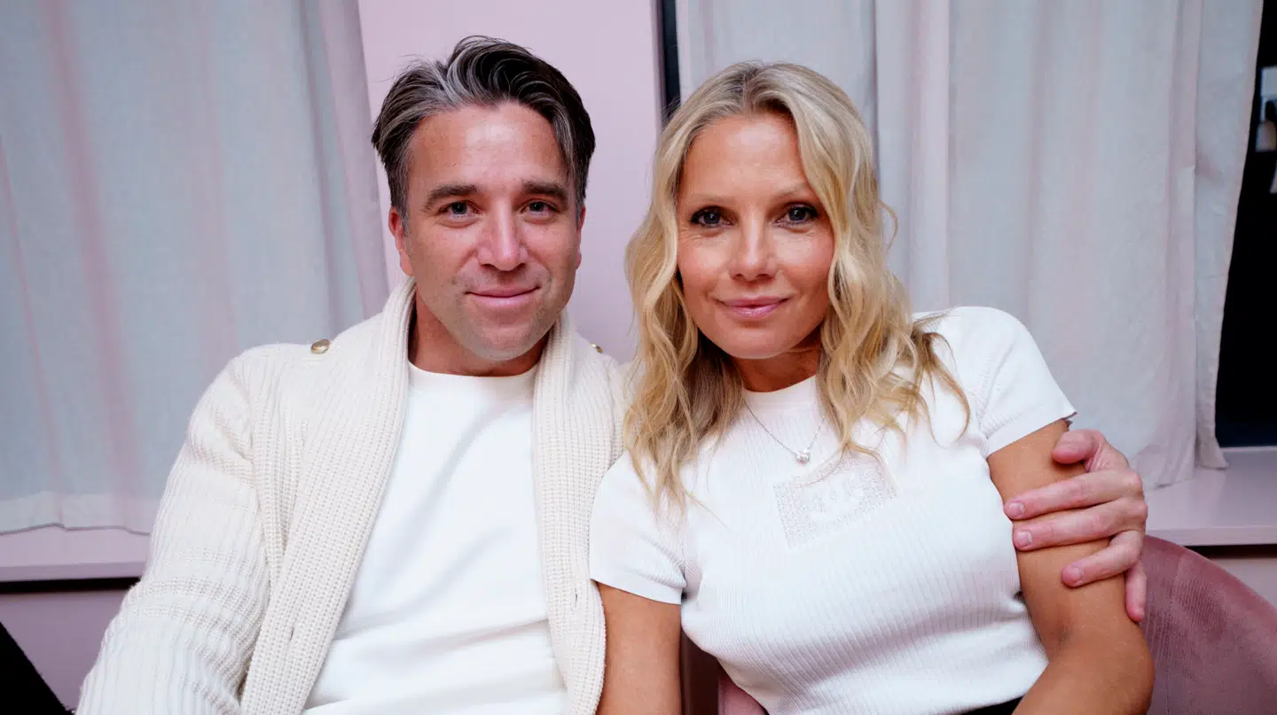 Den 50-årige tidligere baronesse flytter til Dubai for at udvide sin og kirurgkæresten, Frederik Kølles, skønhedsforretning.