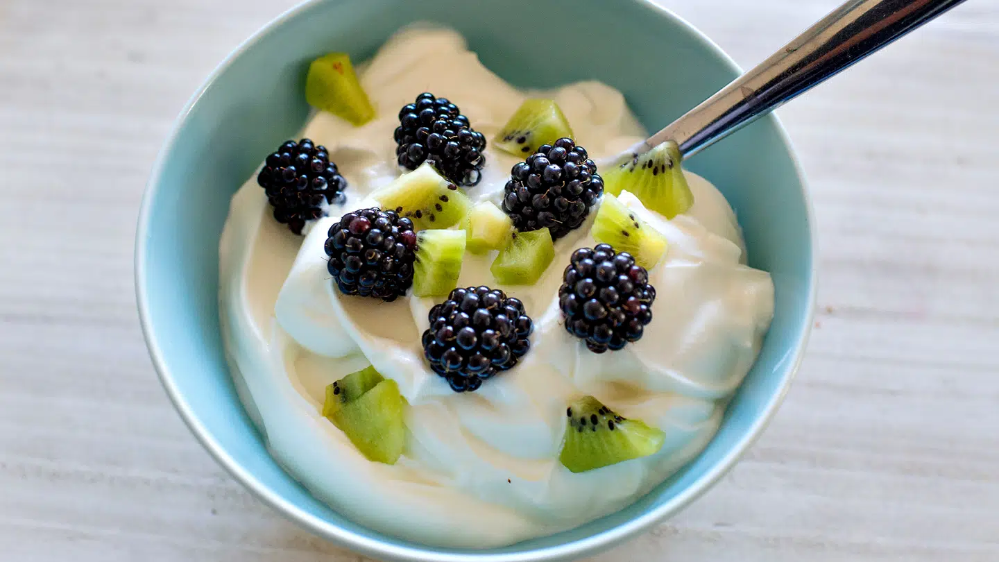 Martin Kreutzer mener, de fleste vil have bedre af at spise sundt end at faste.