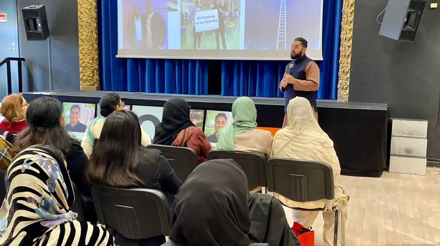 'I går afholdt vi et politisk arrangement hvor en masse engagerede kvinder mødte op i stor interesse om at lære mig bedre at kende,' skrev Nadeem i opslaget på Facebook tilbage i 2022. Facebook-side.