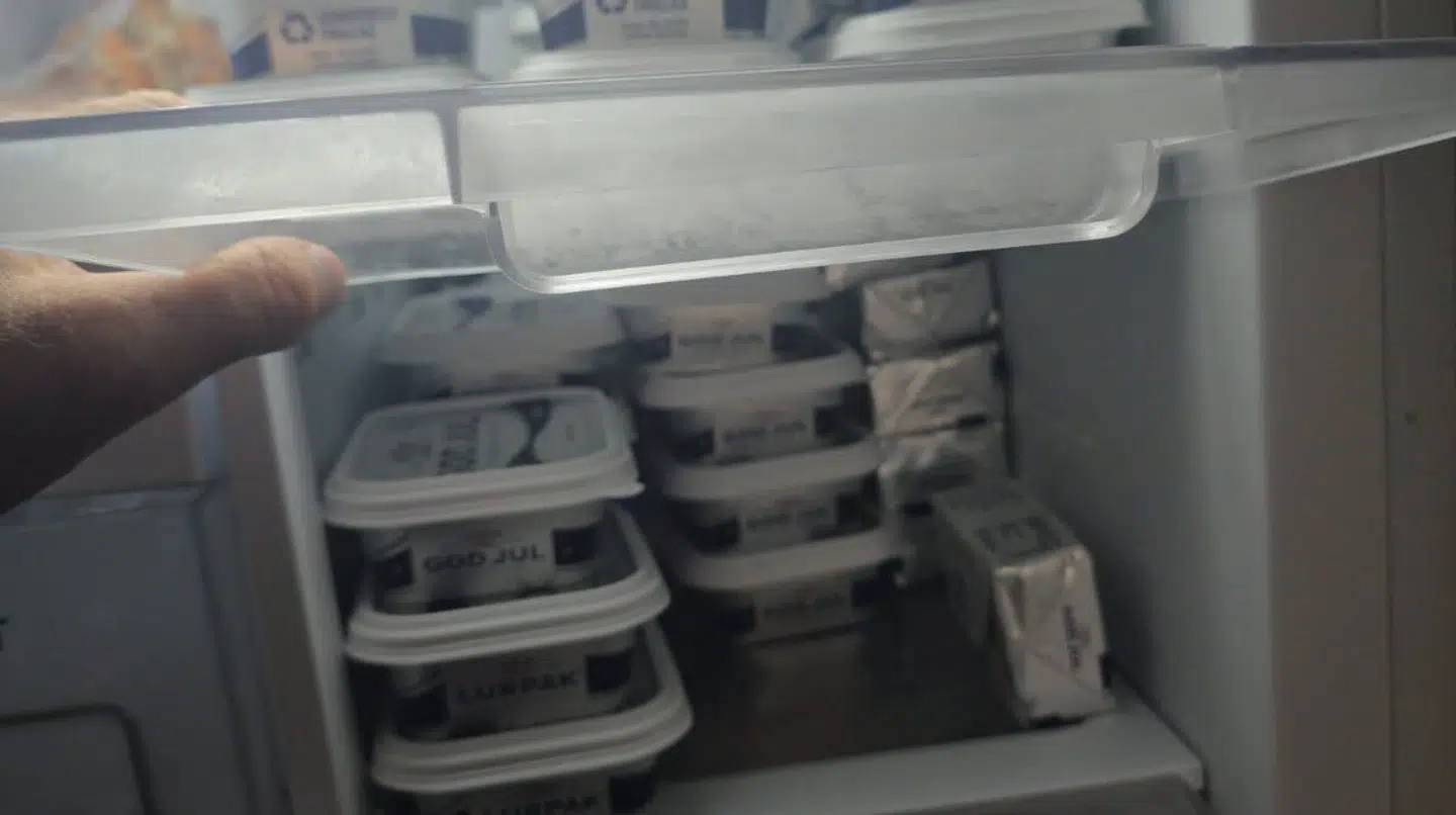 Anders Petersen er det, han selv kalder, en smørgris. Derfor jagter han billig smør.